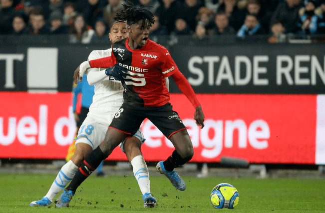 包含里程碑夜！波尔图再遭质疑，法甲赛后刷纪录，话题不断，年轻球员得到机会的词条