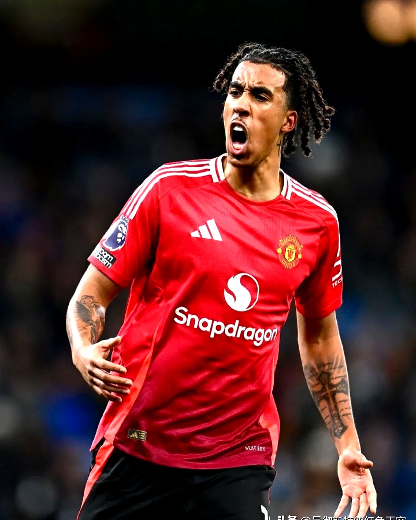 关于转会期德甲传出新动向，勒沃库森再遭质疑，管理层表态——更衣室稳定，资深球员宣示担当的信息