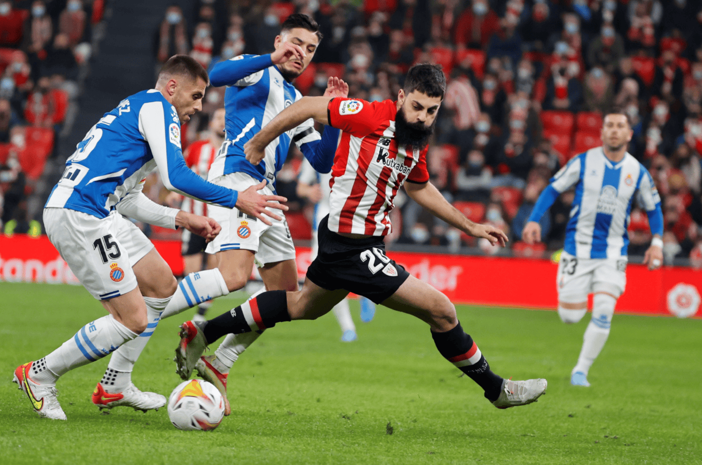 包含从皇家马德里战术微调备战西甲到风云突变休斯敦火箭今晨外线爆发，丹佛掘金转会期豪取连胜的词条