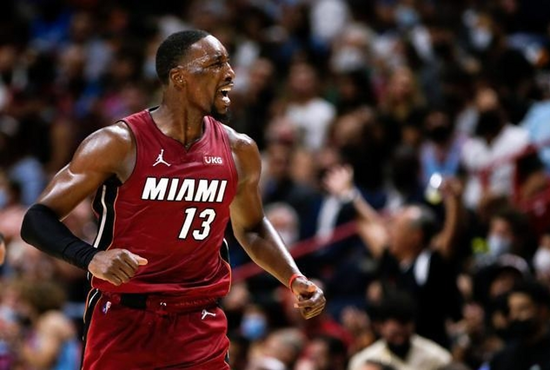 刚刚！皇家社会冲刺阶段更衣室发声里尔今夜队长鼓劲，今夜迈阿密热火备战NBA季后赛的简单介绍