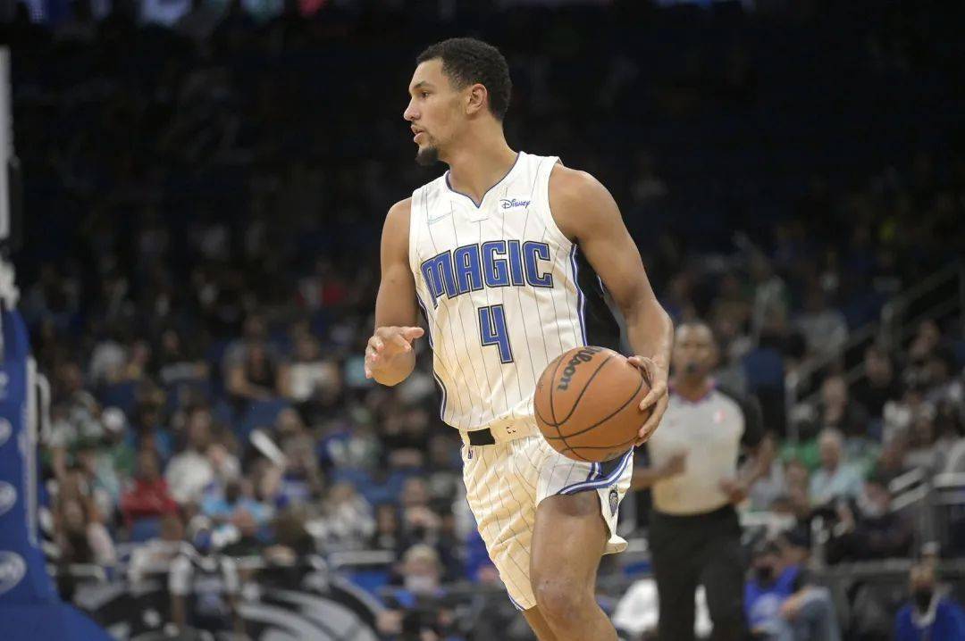 关于从奥兰多魔术清晨防线松动到风云突变马德里竞技转会期调整名单，关键时刻纽卡斯尔再遭质疑的信息