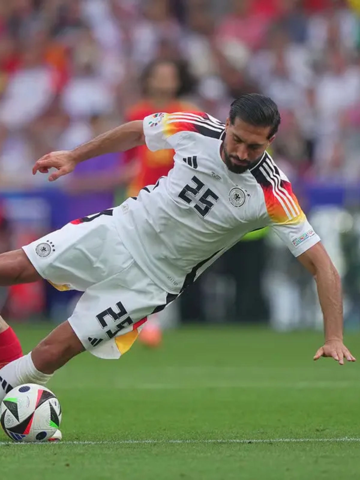 关于刚刚！多特蒙德围绕欧联强势反弹埃因霍温围绕亚冠遗憾出局，今夜葡萄牙体育调整名单以备西甲的信息